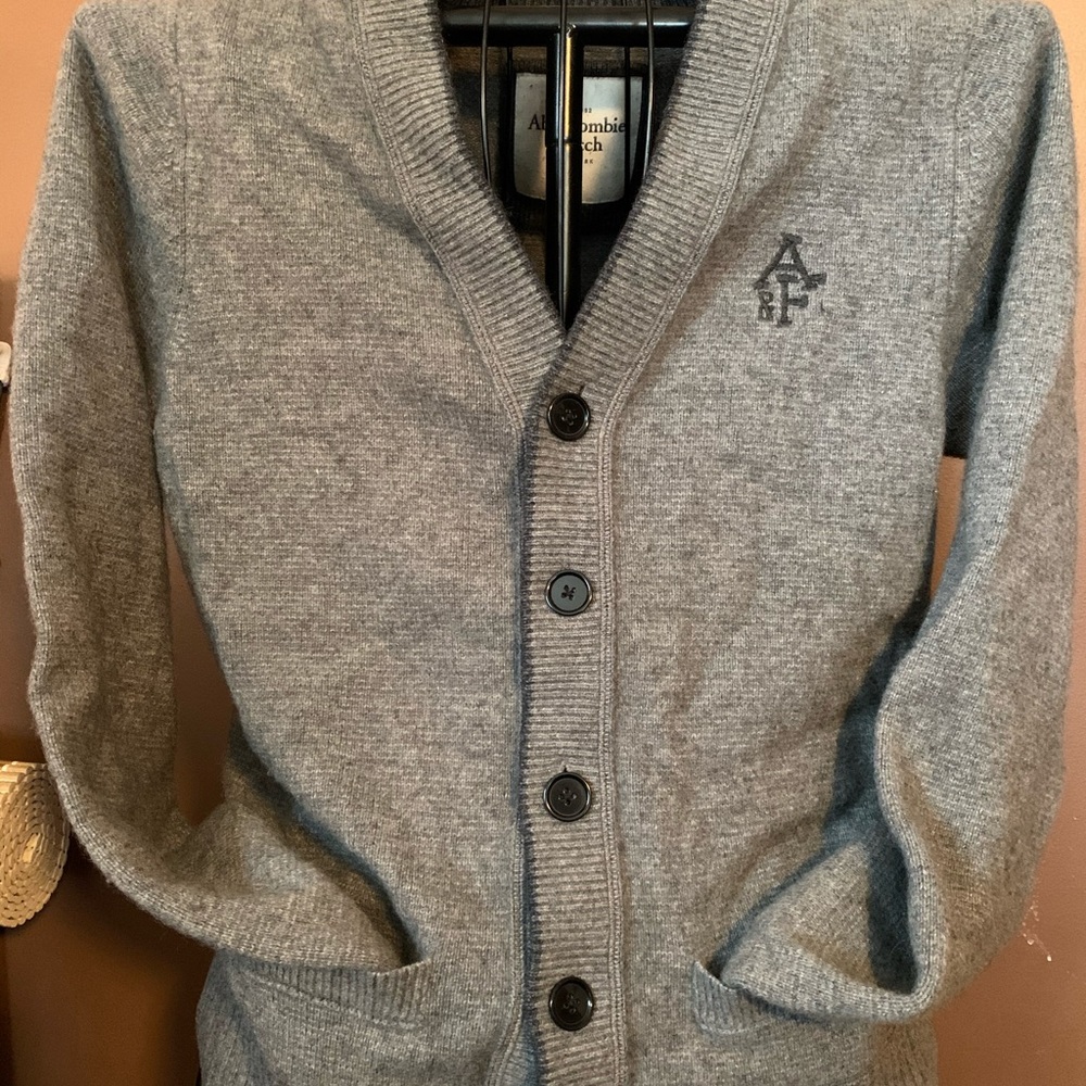 Abercrombie & Fitch Gray Sweater
